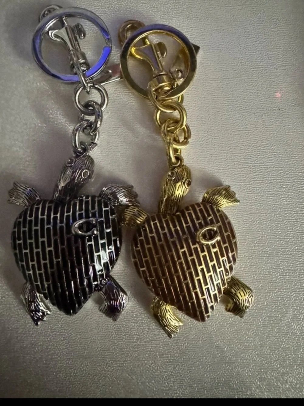 Turtle Heart Bag Charm Keychain - antique gold or silver unbranded